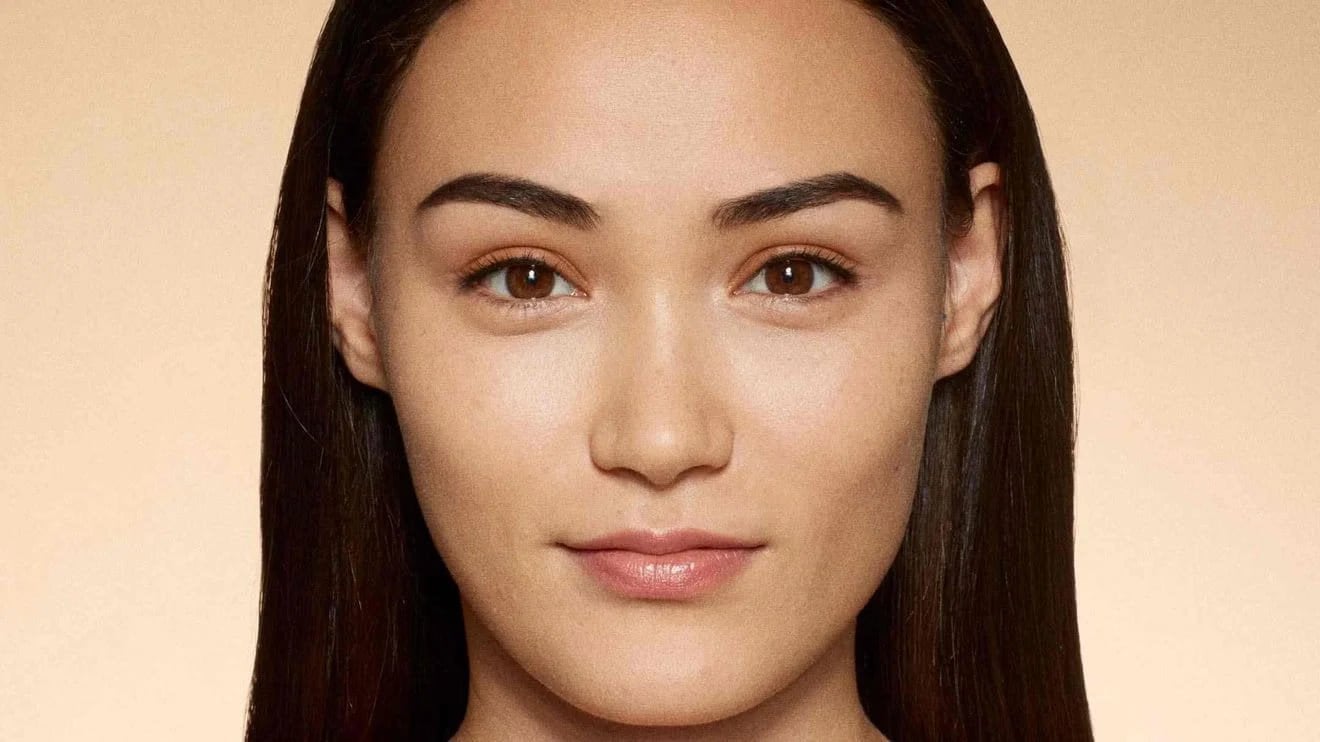 como aplicar correctores de ojeras maybelline instant age rewind